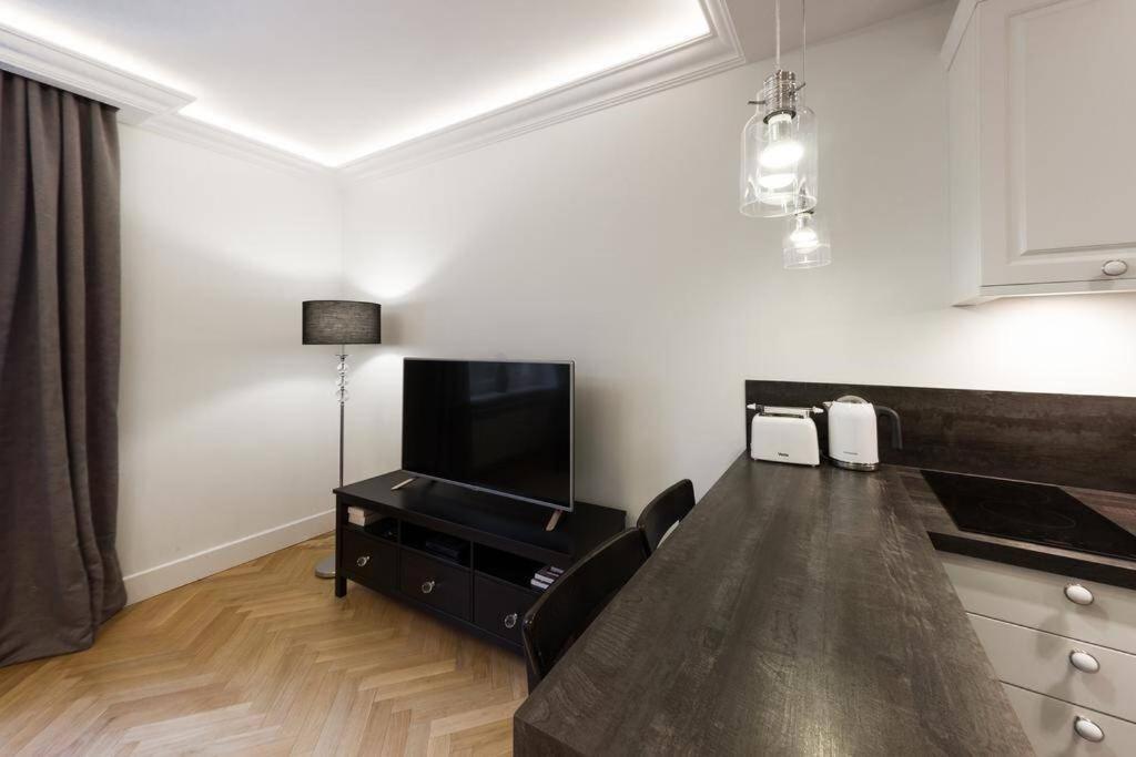 Apartamenty-Mi Crystal Варшава Экстерьер фото